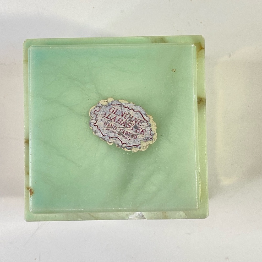 Italian Alabaster Green Square Hinged Trinket Box, Floral Lid - Picture 8 of 15